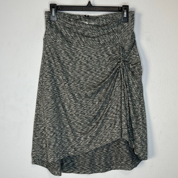 The North Face Dresses & Skirts - The north face space dye gray ruched skirt S